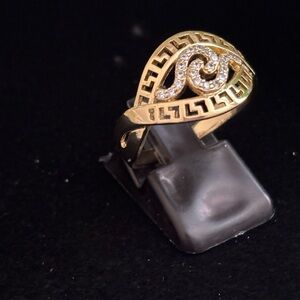 Gold Plated Women’s Ring Sz 9